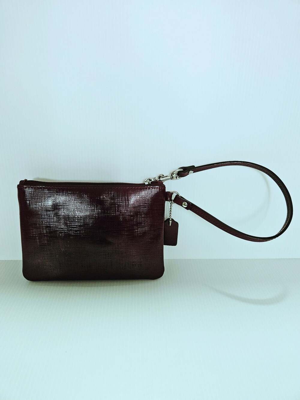 Coach Burgundy Crossgrain Leather Bow Wristlet EUC - Picture 7 of 16